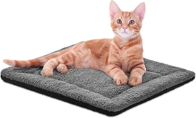K&H PET PRODUCTS Self-Warming Cat Bed Pad, Self Heating Pad for Outdoor Cat Houses, Warming Mat for Indoor Pet Beds & Furniture, Reversible Blanket, Machine Washable - Small 21 X 17in Gray/ Black product image
